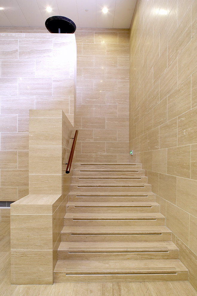 改造后楼梯.jpg 改造后楼梯.jpg